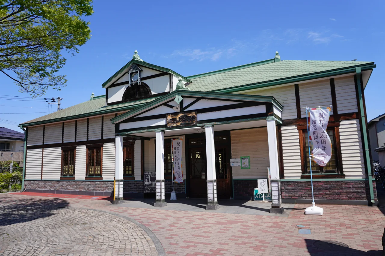 七日町站房與站前入口(2023年4月23日)