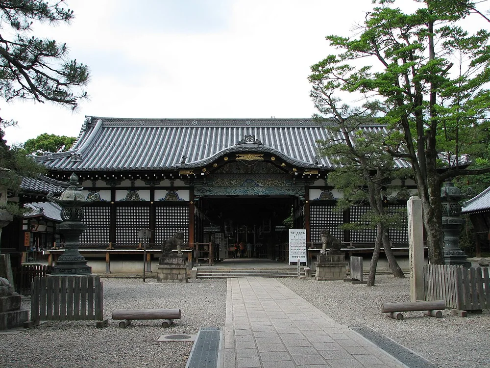 御香宮神社拜殿(2006年)