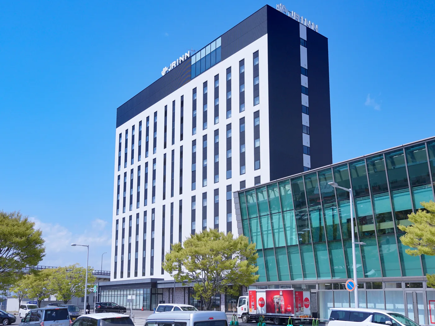 JR Inn函館與車站相連的建築外觀