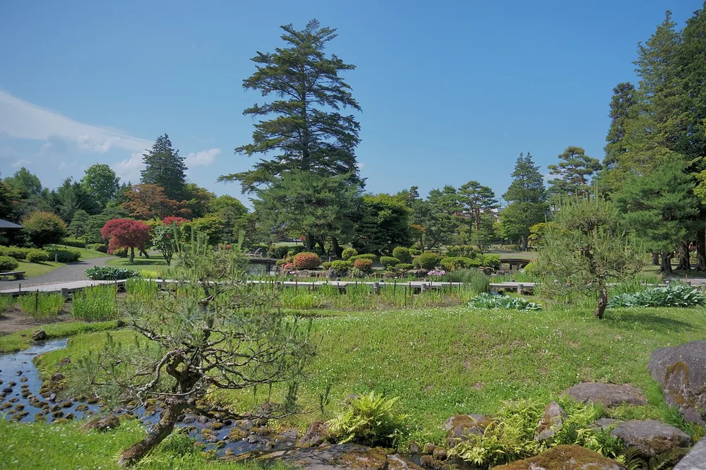 藤田記念庭園的池泉與植栽