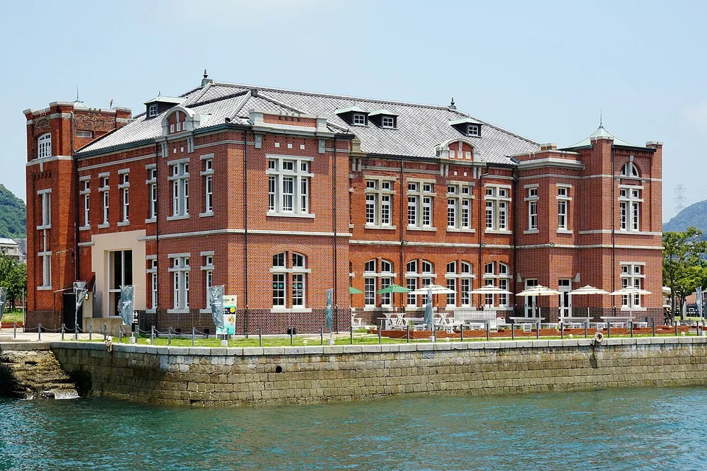 舊門司稅關水岸外觀(2014年7月)