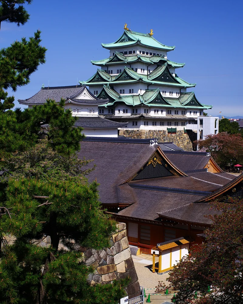 名古屋城天守與復原本丸御殿外觀（2018年4月）