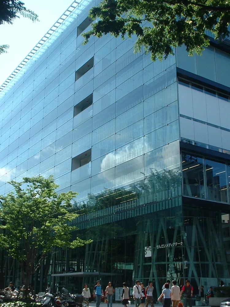 仙台媒體中心外觀(2005年)
